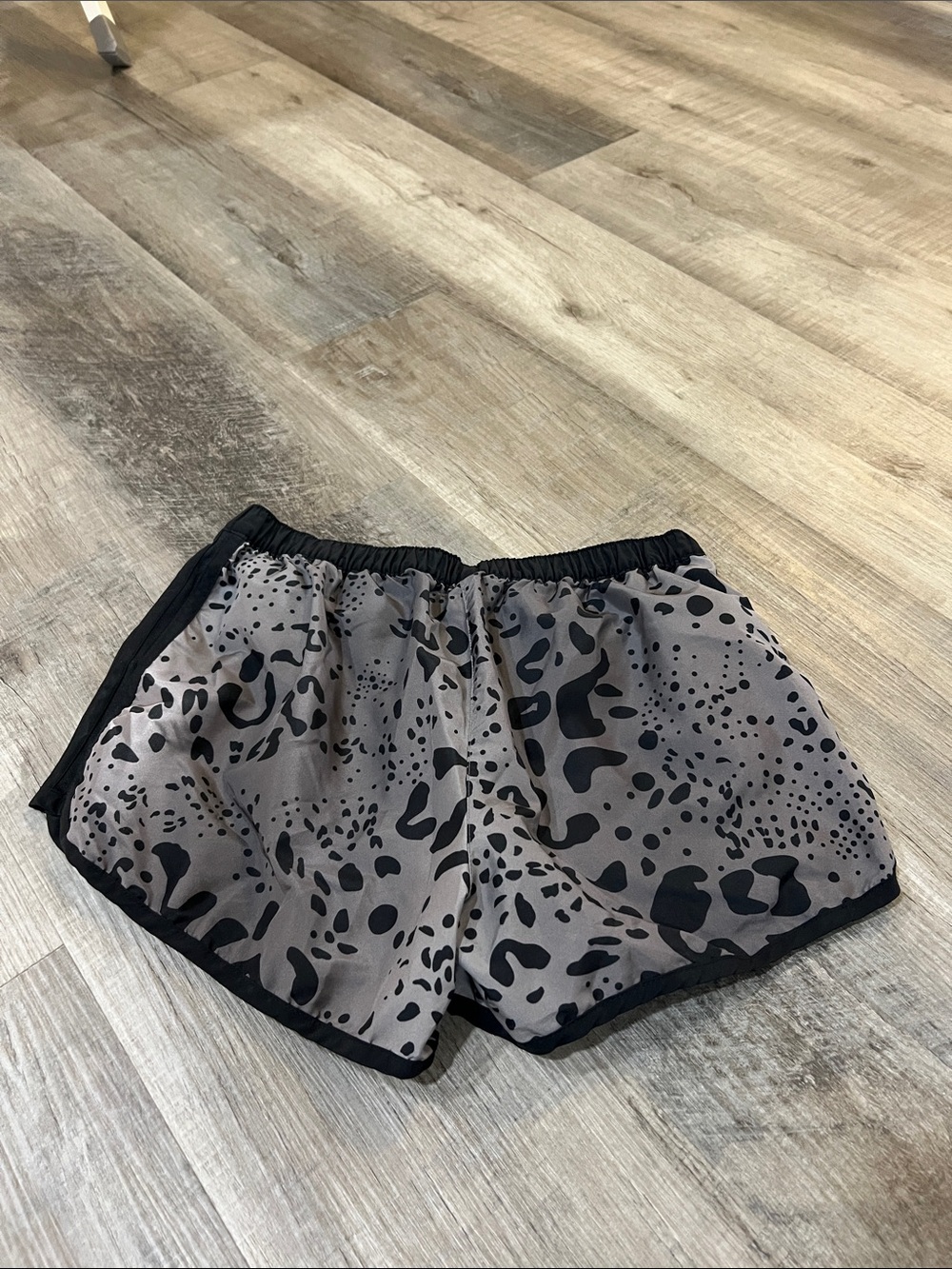 Women’s Adidas Climalite Cheetah print shorts with built in liner size Small - Picture 2 of 7